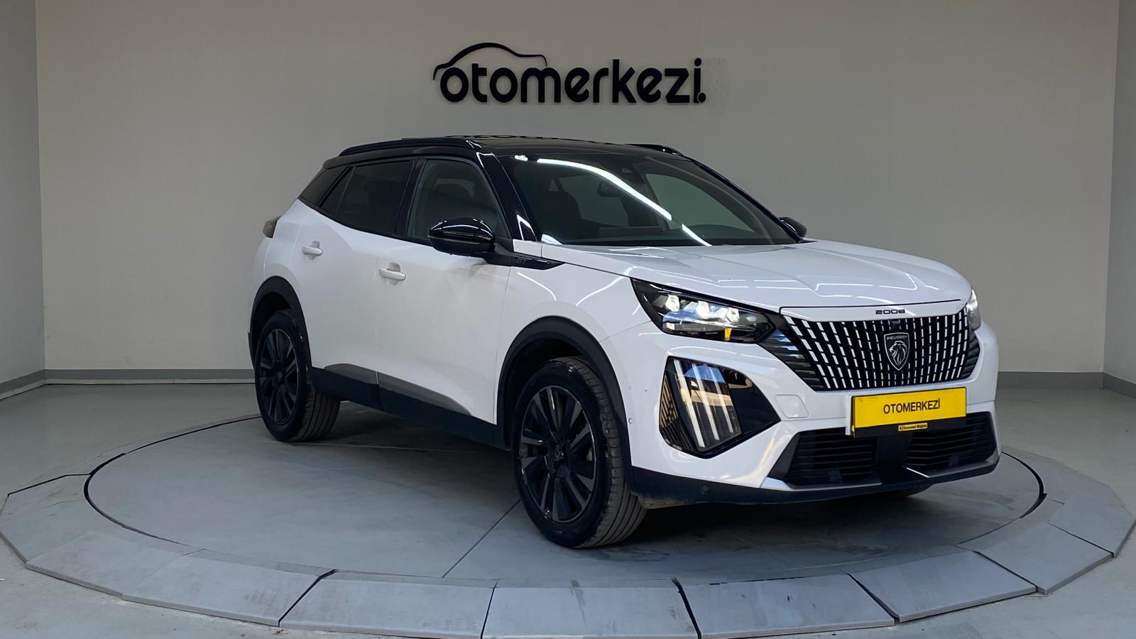 PEUGEOT 2008 7